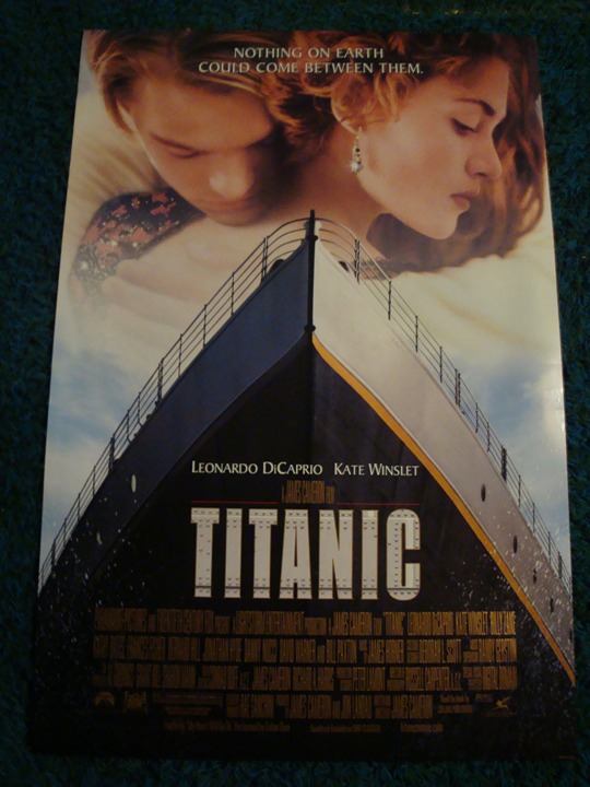 TITANIC - MOVIE POSTER WITH LEONARDO DICAPRIO & KATE WINSLET