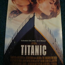 TITANIC - MOVIE POSTER WITH LEONARDO DICAPRIO & KATE WINSLET
