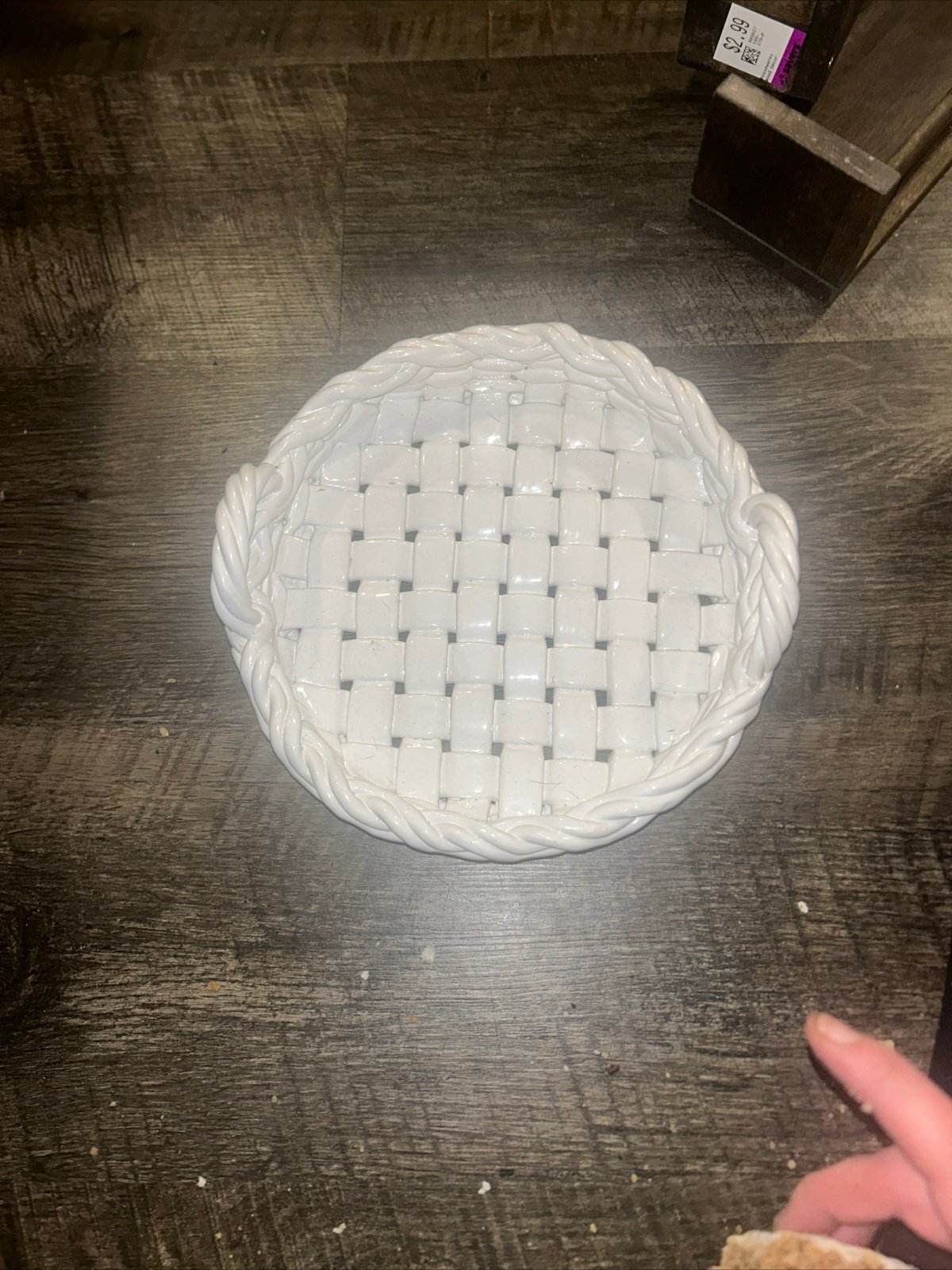 White porcelain breaded pie pan