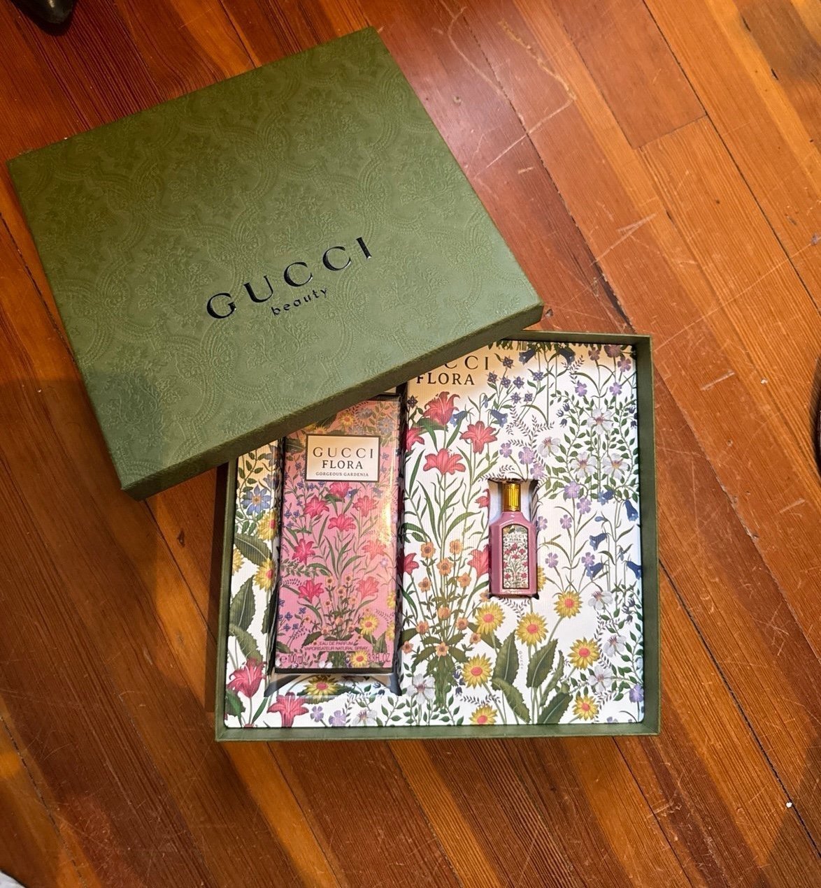 Large GUCCI Flora sealed in box Gift Set