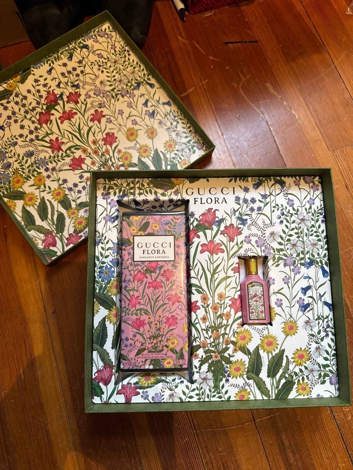 Large GUCCI Flora sealed in box Gift Set