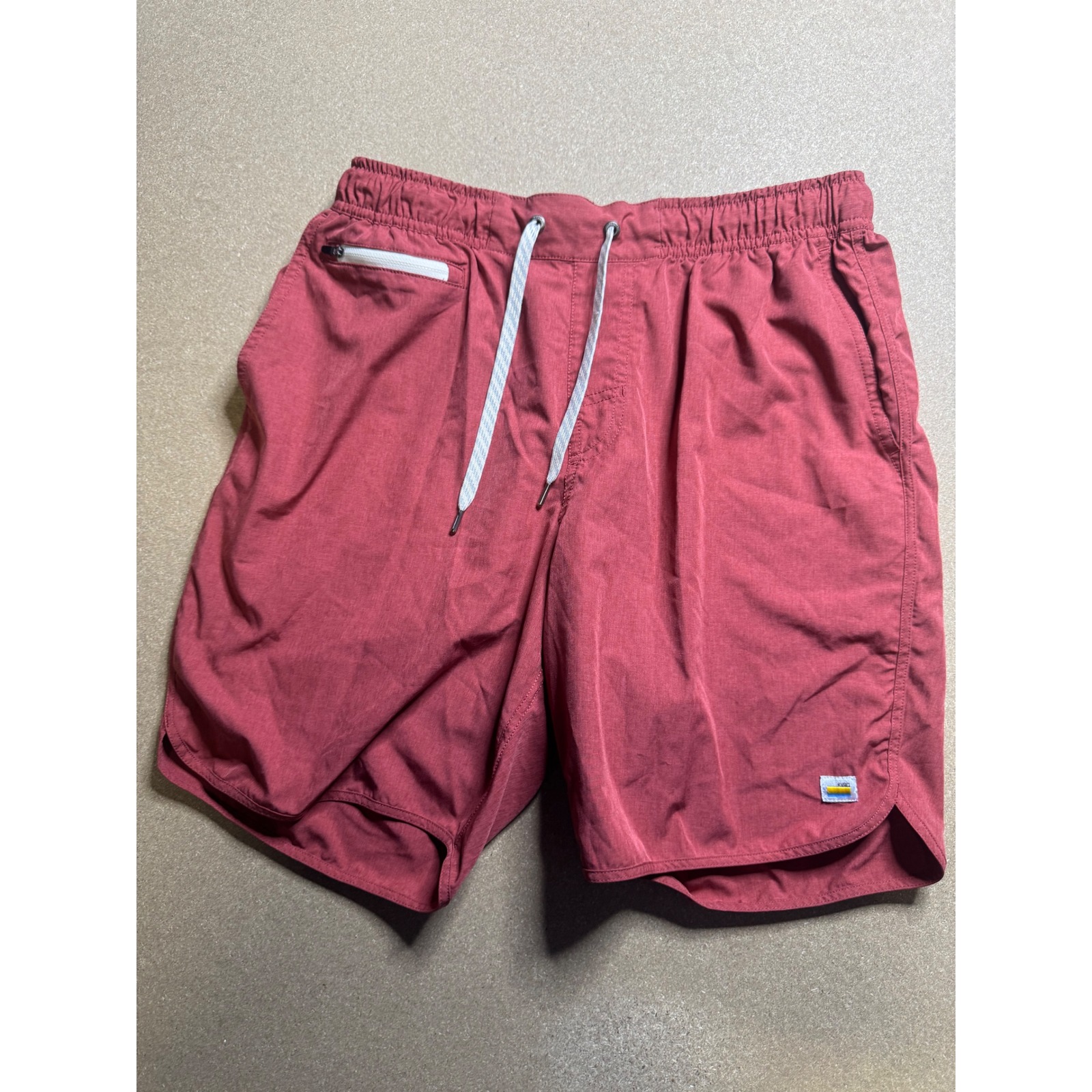 Vuori Banks Short Mens Large Red Heather Drawstring Elastic Waist Active