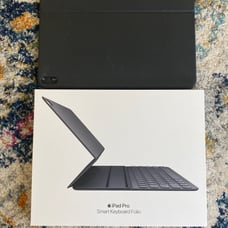 Apple ipad pro 12.9 inch smart keyboard