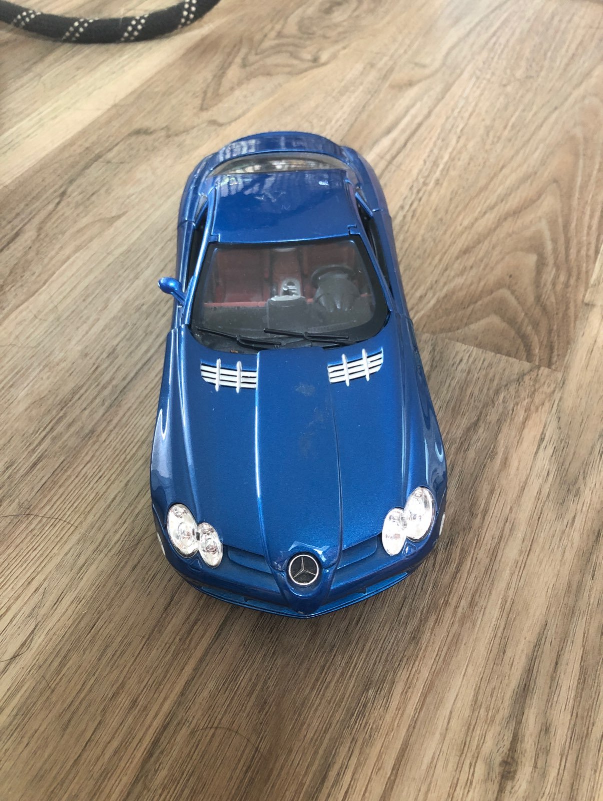 Mercedes SLR McLaren Model Car