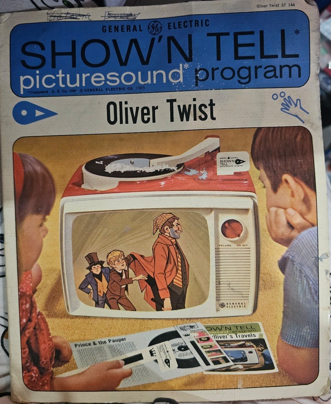 Vintage 1964 General electric show n' tell Oliver Twist