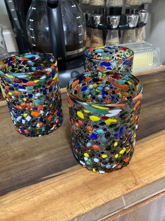 6 colored paper stone glasses (10 oz each)