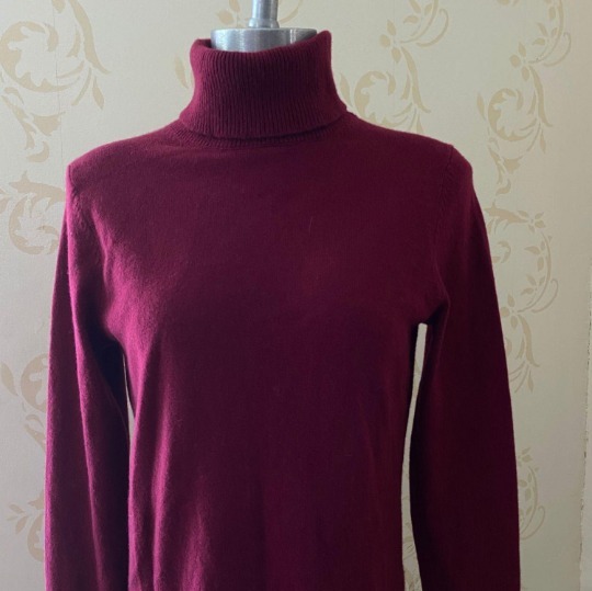 Lands’ End 100% Cashmere Sweater