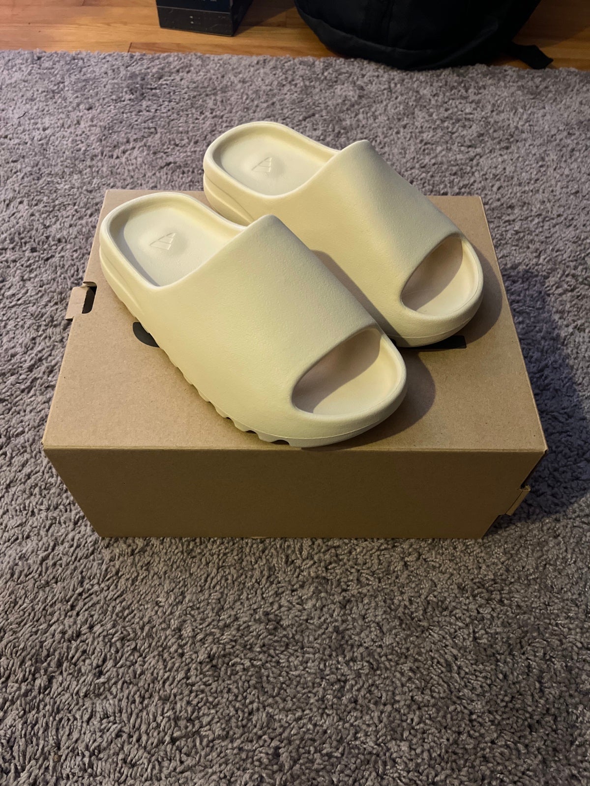 Yeezy Slide Bone