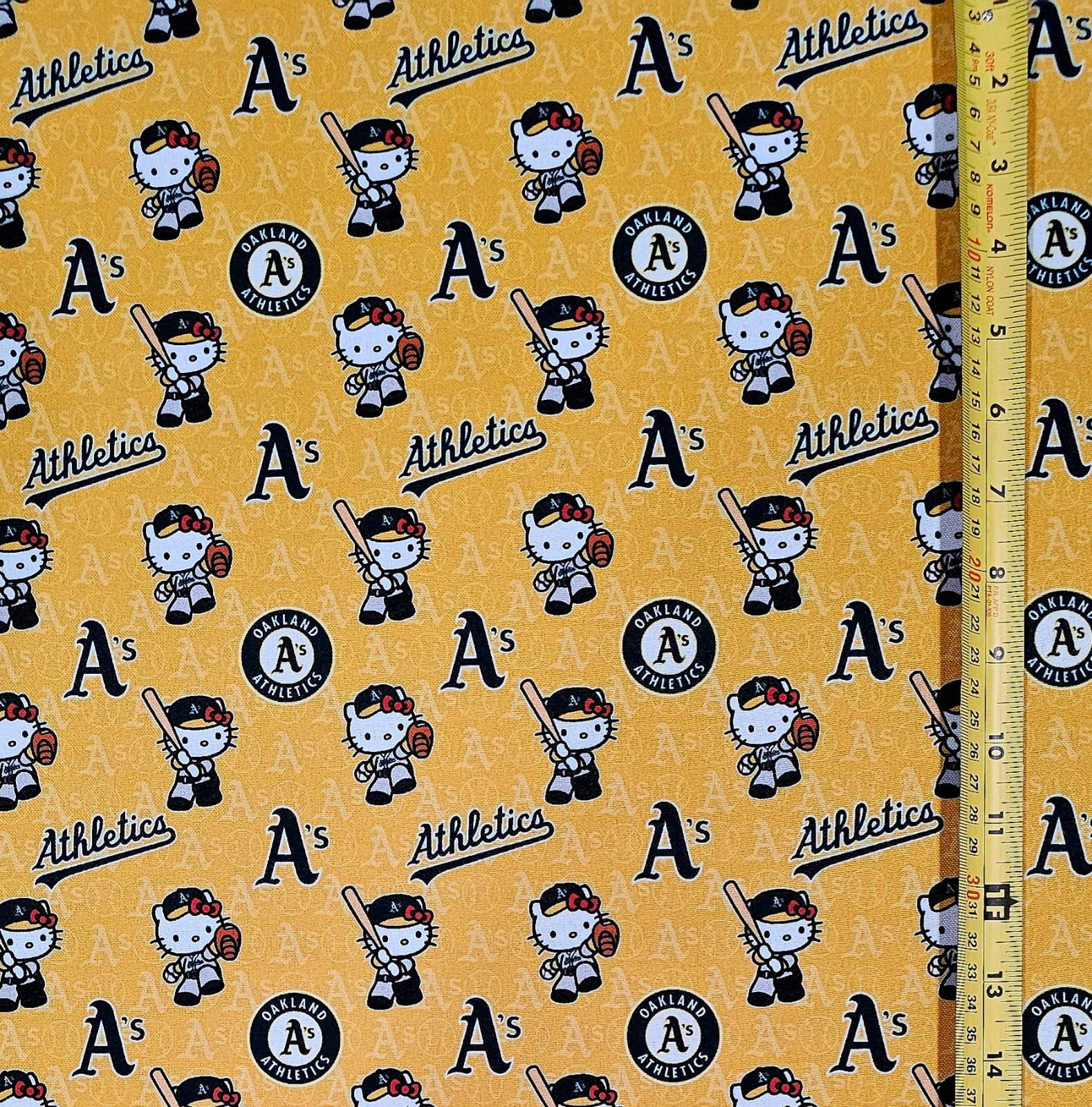 HELLO KITTY A'S 1 YARD FABRIC