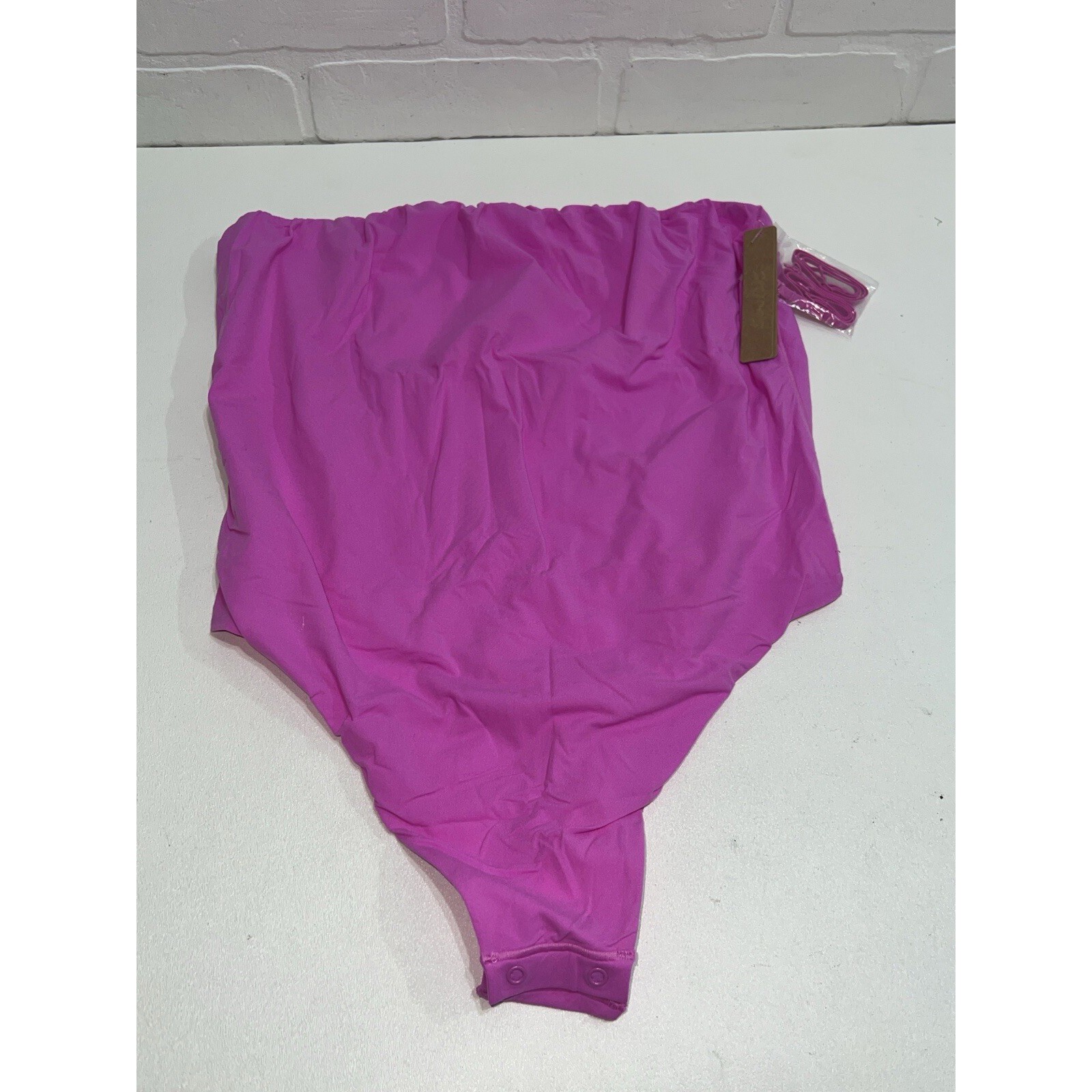NWT! SKIMS Fits Everybody Strapless Bodysuit Neon Orchid Pink Size XL