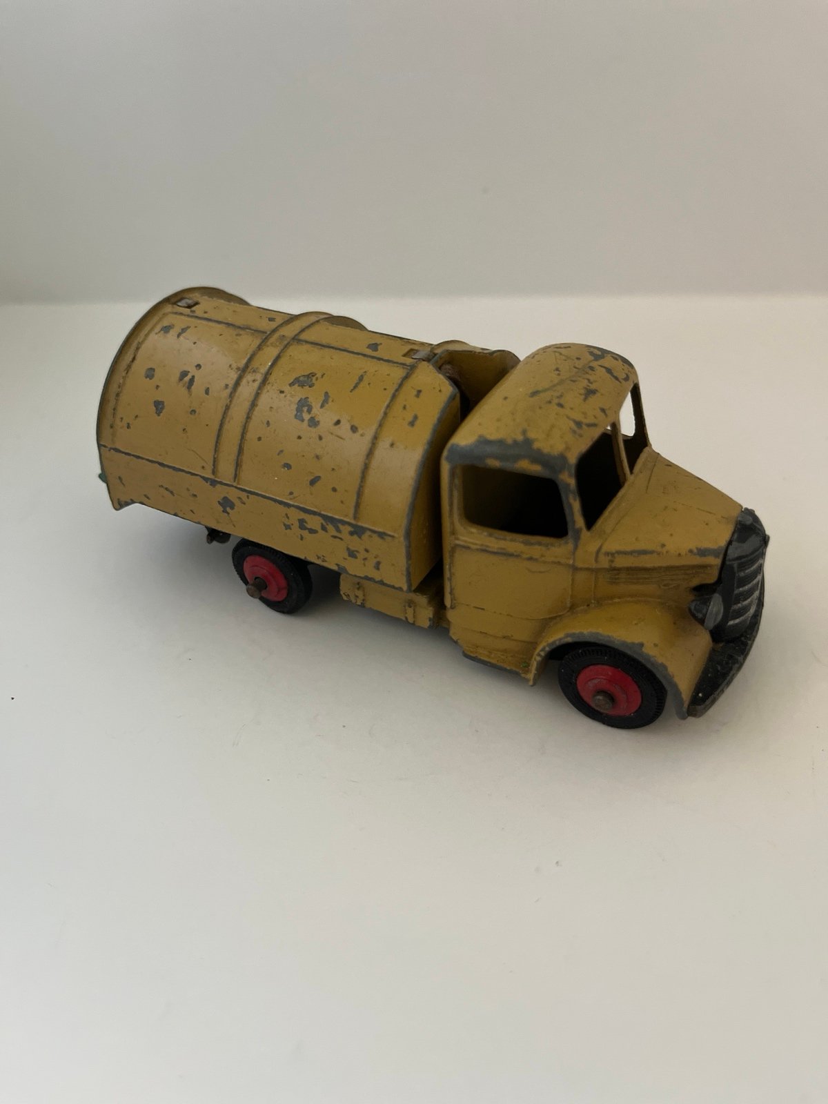 DINKY TOYS ENGLAND 25V / 252 Bedford Refuse Wagon - 1/43 WORKING *Noles2148*