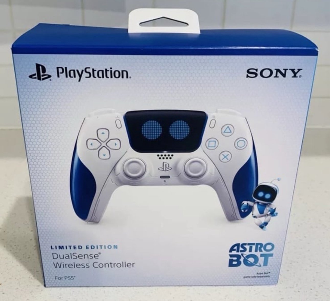 Astro Bot PS5 Controller Limited Edition