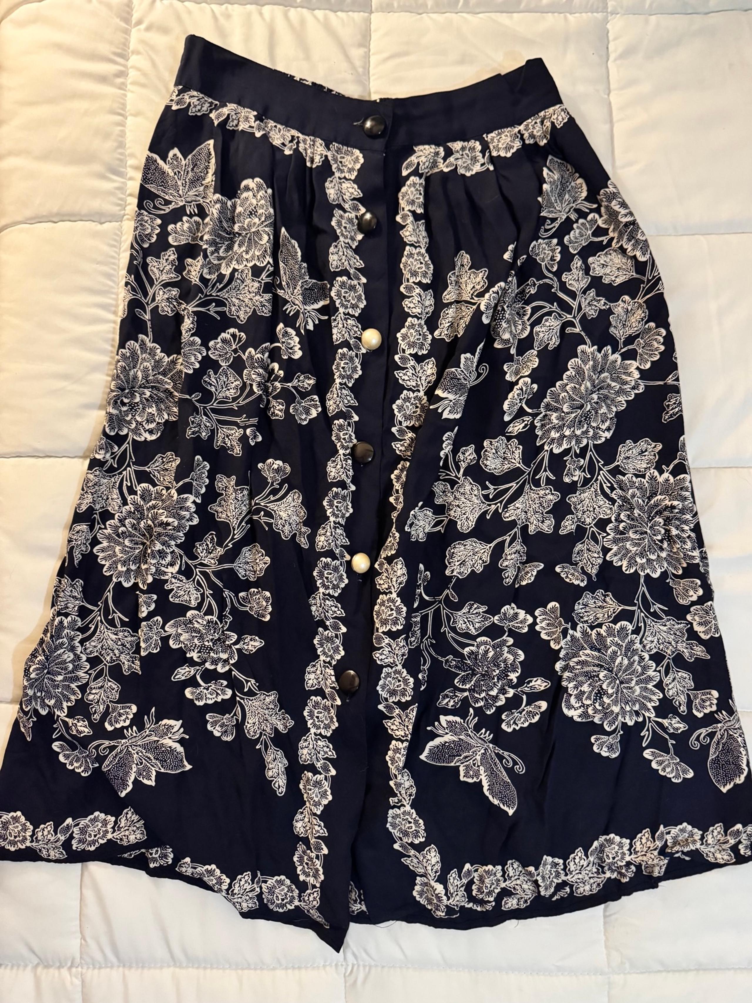 Retro Vintage 90s Meltose Navy Dark Blue White Floral Geometric Pattern Skirt 16
