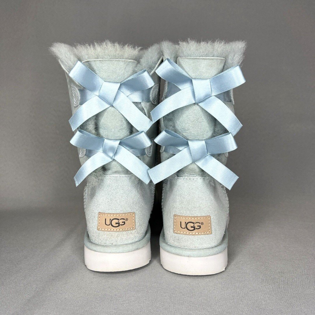 Womens 8 Ugg Boots Bailey Bow Ether Baby Blue Suede Sheepskin Coquette Very Rare
