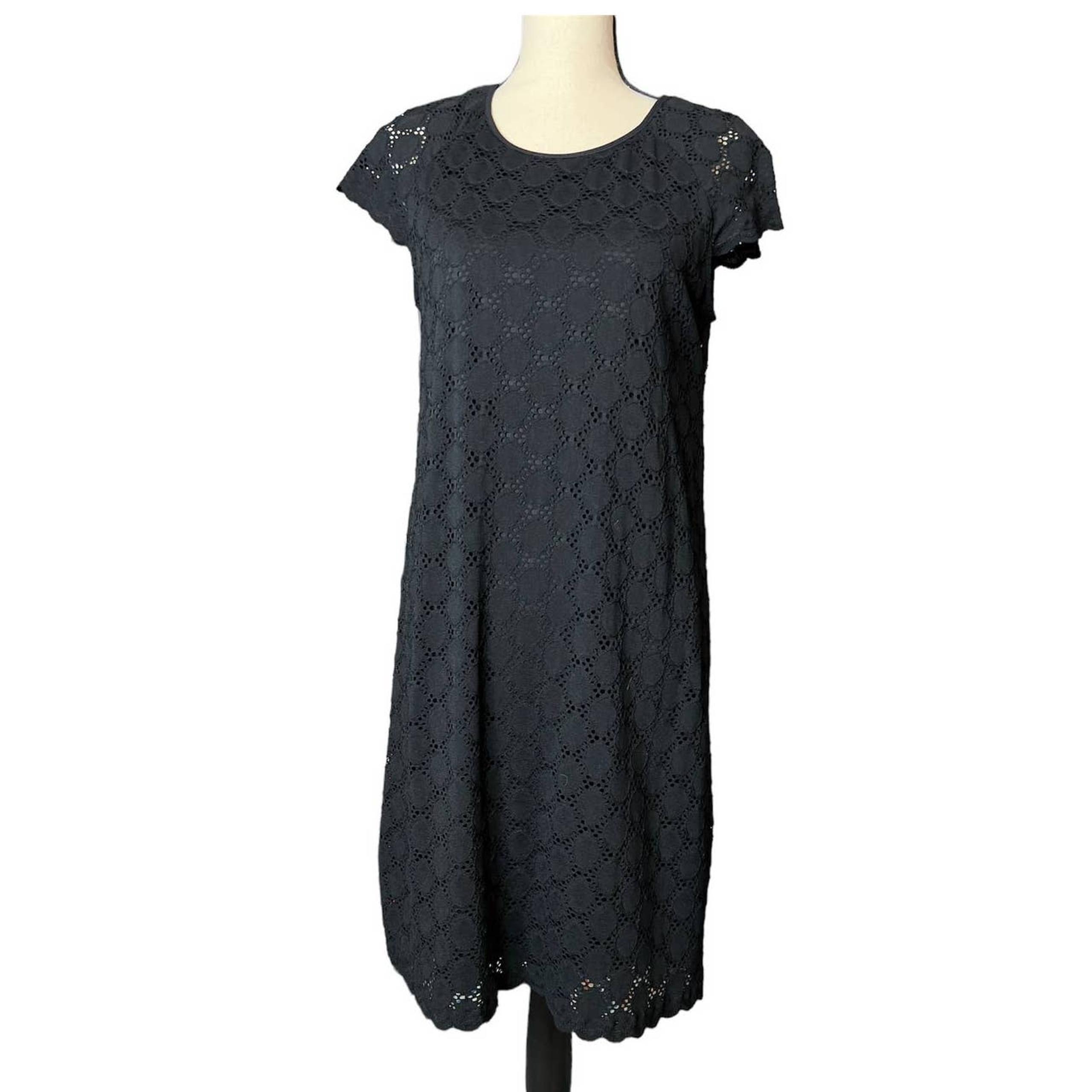 Ronni Nicole Knee Length Dress in Black Overlay Lace with Short Sleeves Size 10