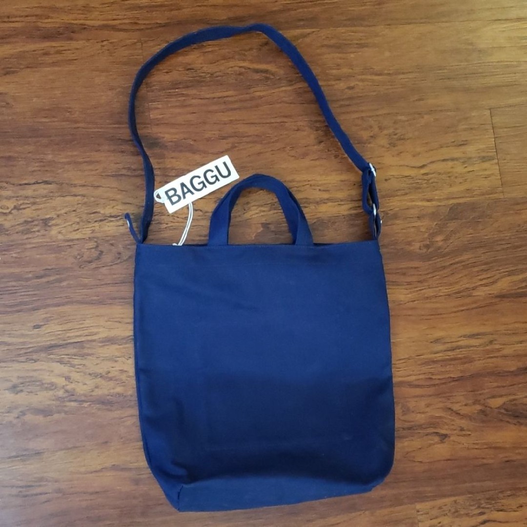 NWT Baggu Navy Zip Duck Bag