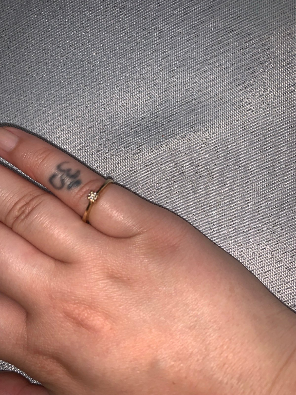 14 kt gold diamond ring