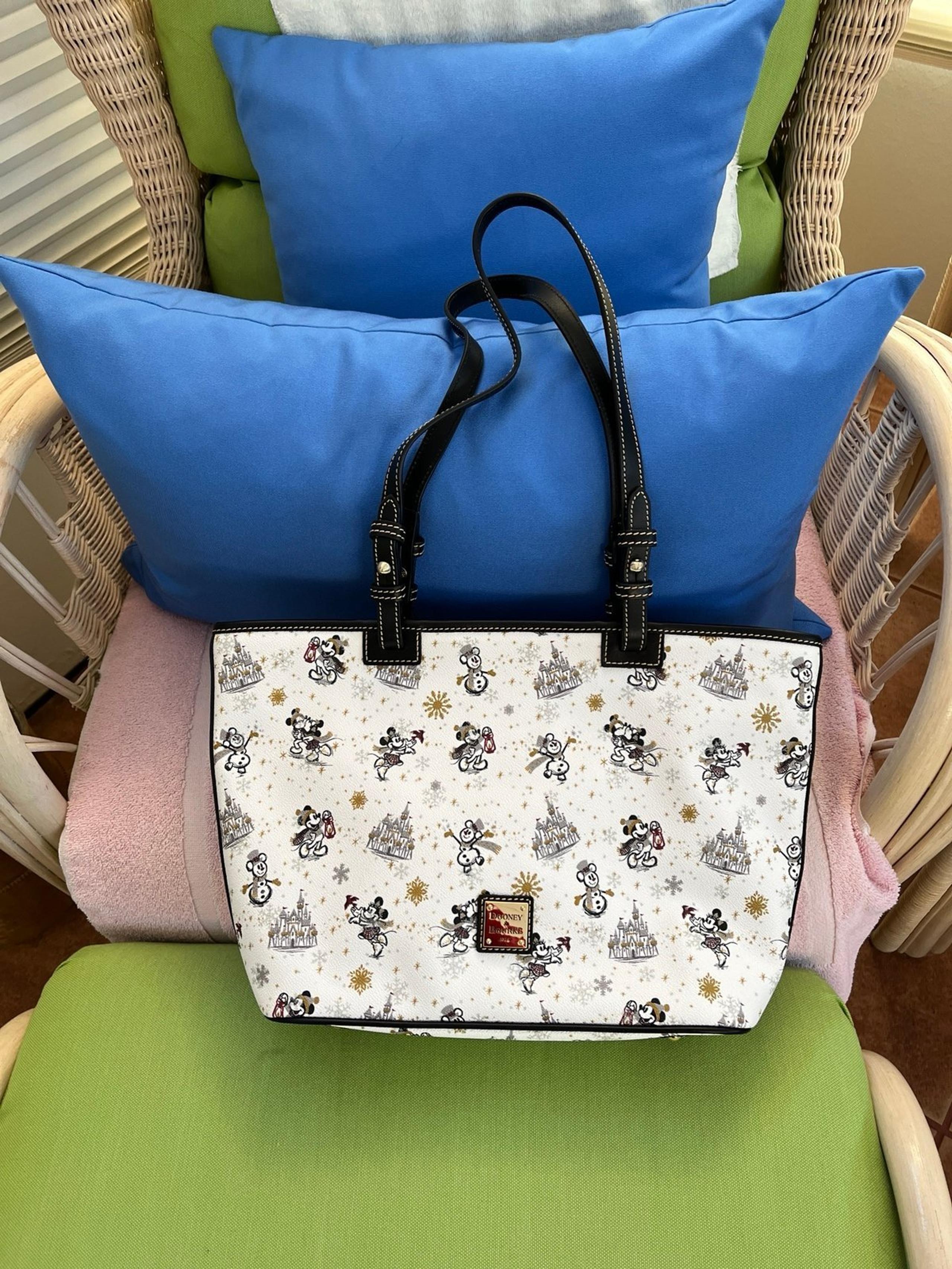 NWT DISNEY DOONEY  BOURKE HOLIDAY/CHRISTMAS TOTE