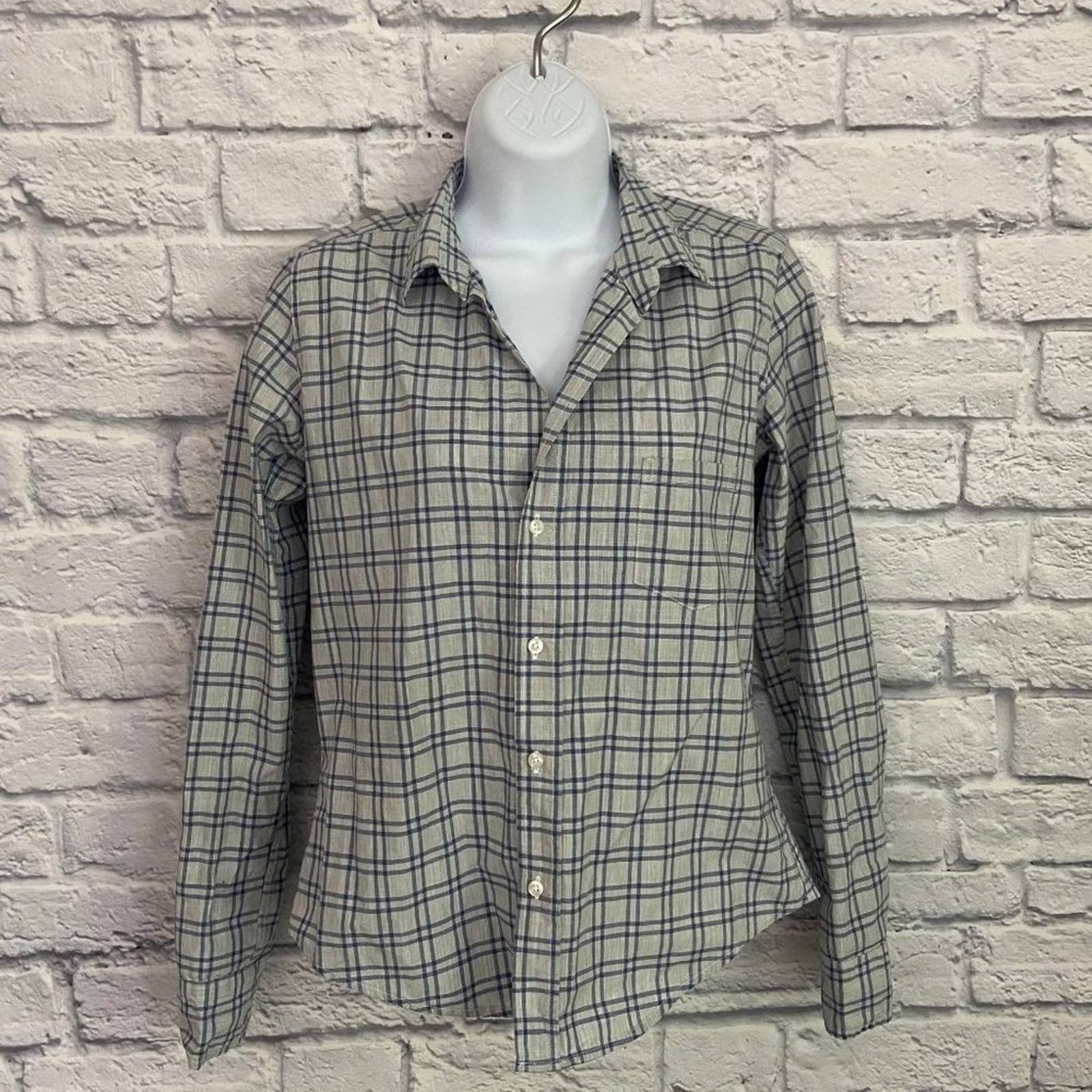 Frank & Eileen Blue and Gray Barry Plaid Button Upsize XS