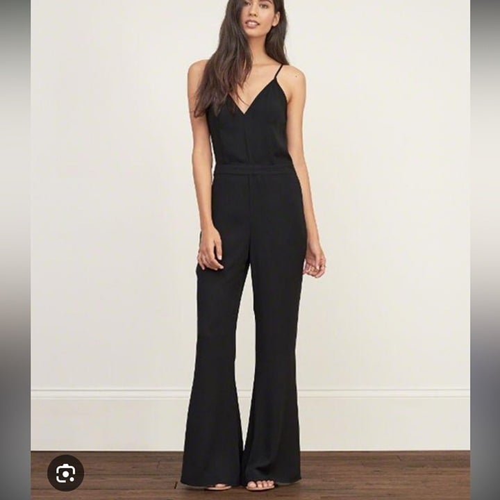 Abercrombie & Fitch Strappy Flare Jumpsuit Black NWT Size 2