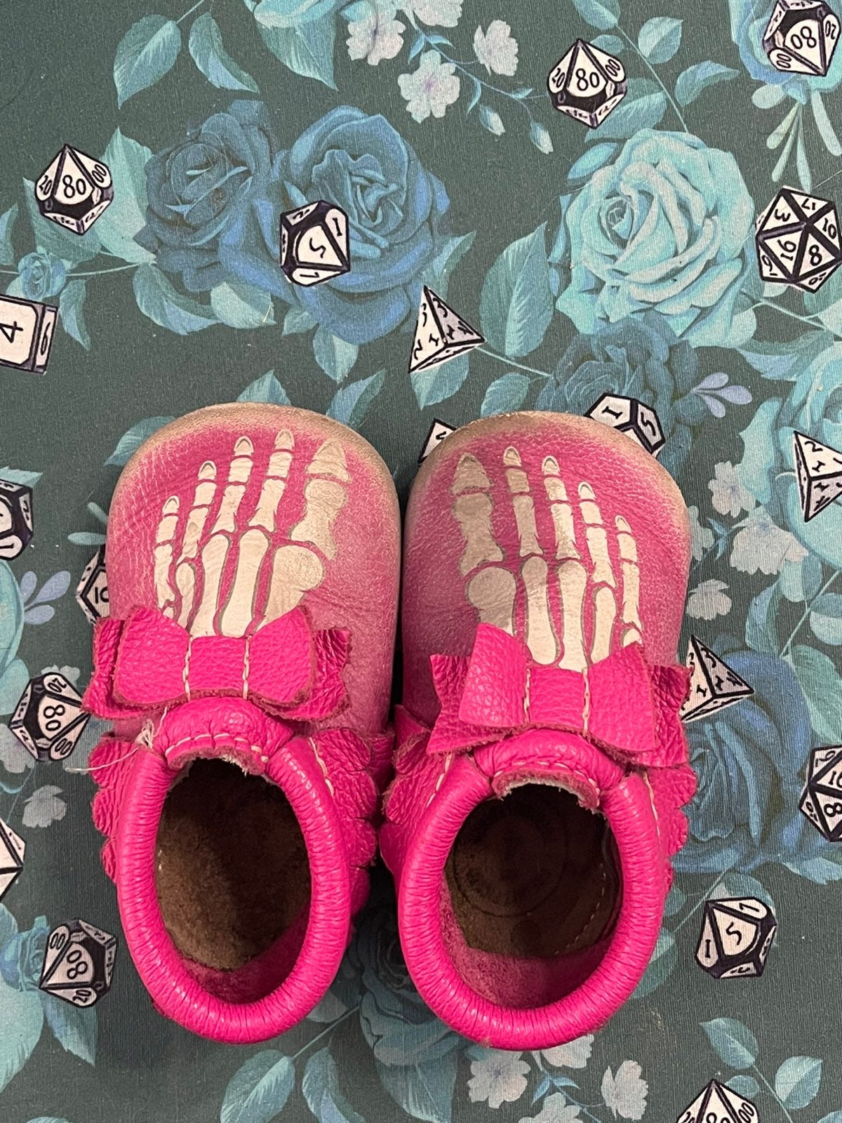 Freshly Picked skull feet mini sole bow 4 mrs bones