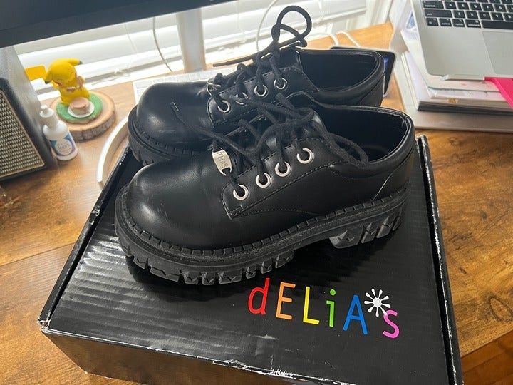 Delias shoes clearance