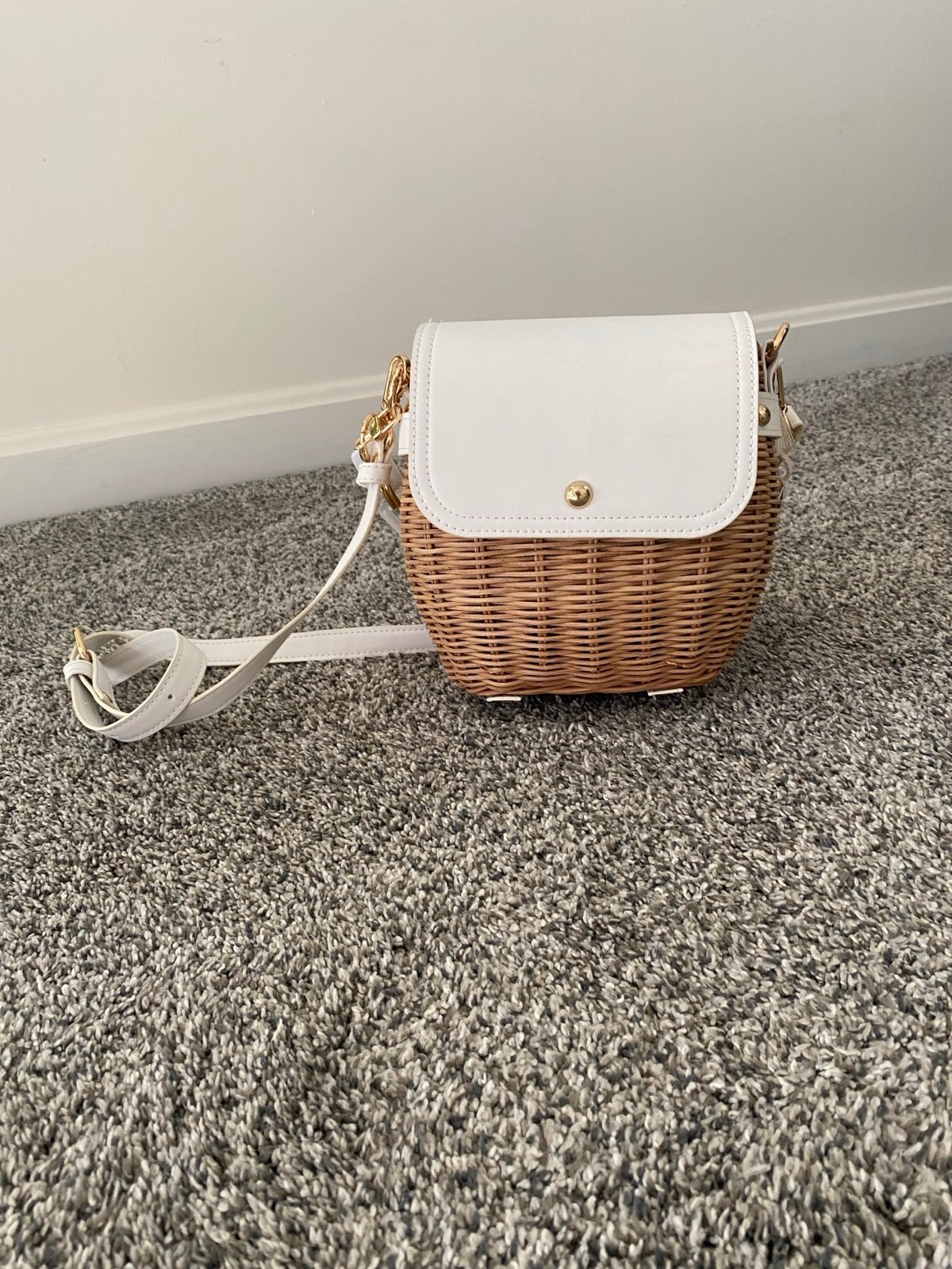 Tommy Bahama shoulder or hand bag NWT