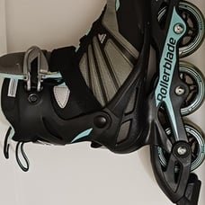 Womens black Zetrablades inline skates