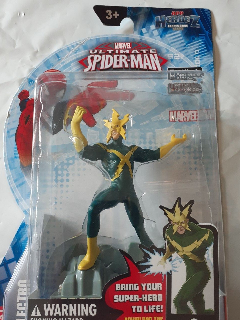 Ultimate Spider-Man Electro HeroeZ Come