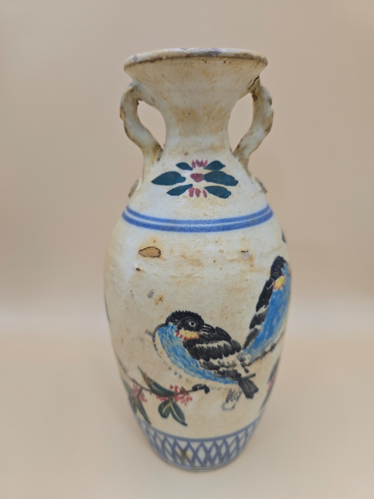 Chinese hand painted porcelain vase