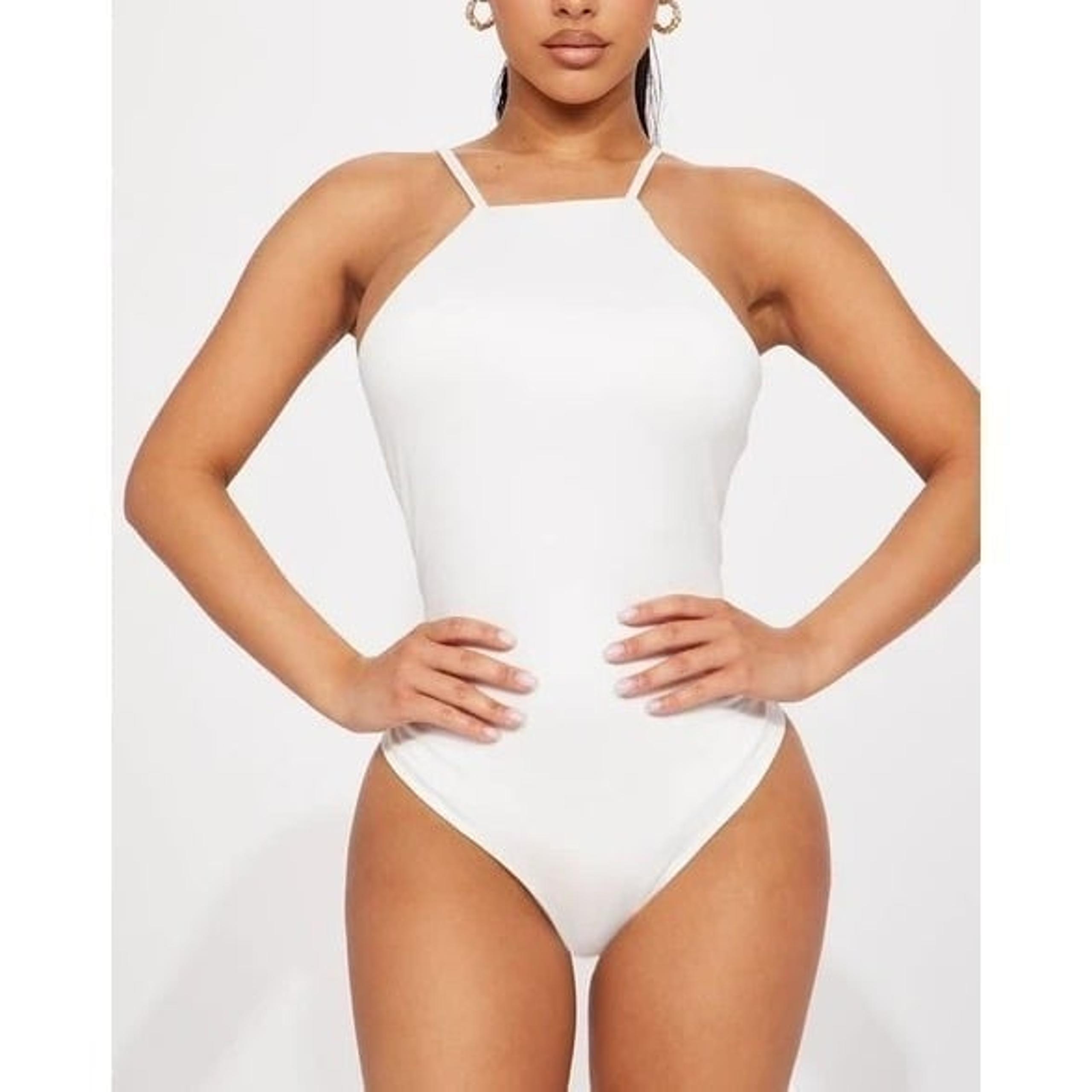 Haute Monde Hight Neck Off White Thong Snap Bottom Bodysuit Size L  RefFNB