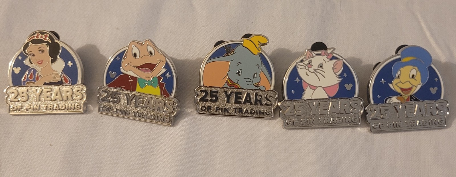25 Years Of Pin Trading Set