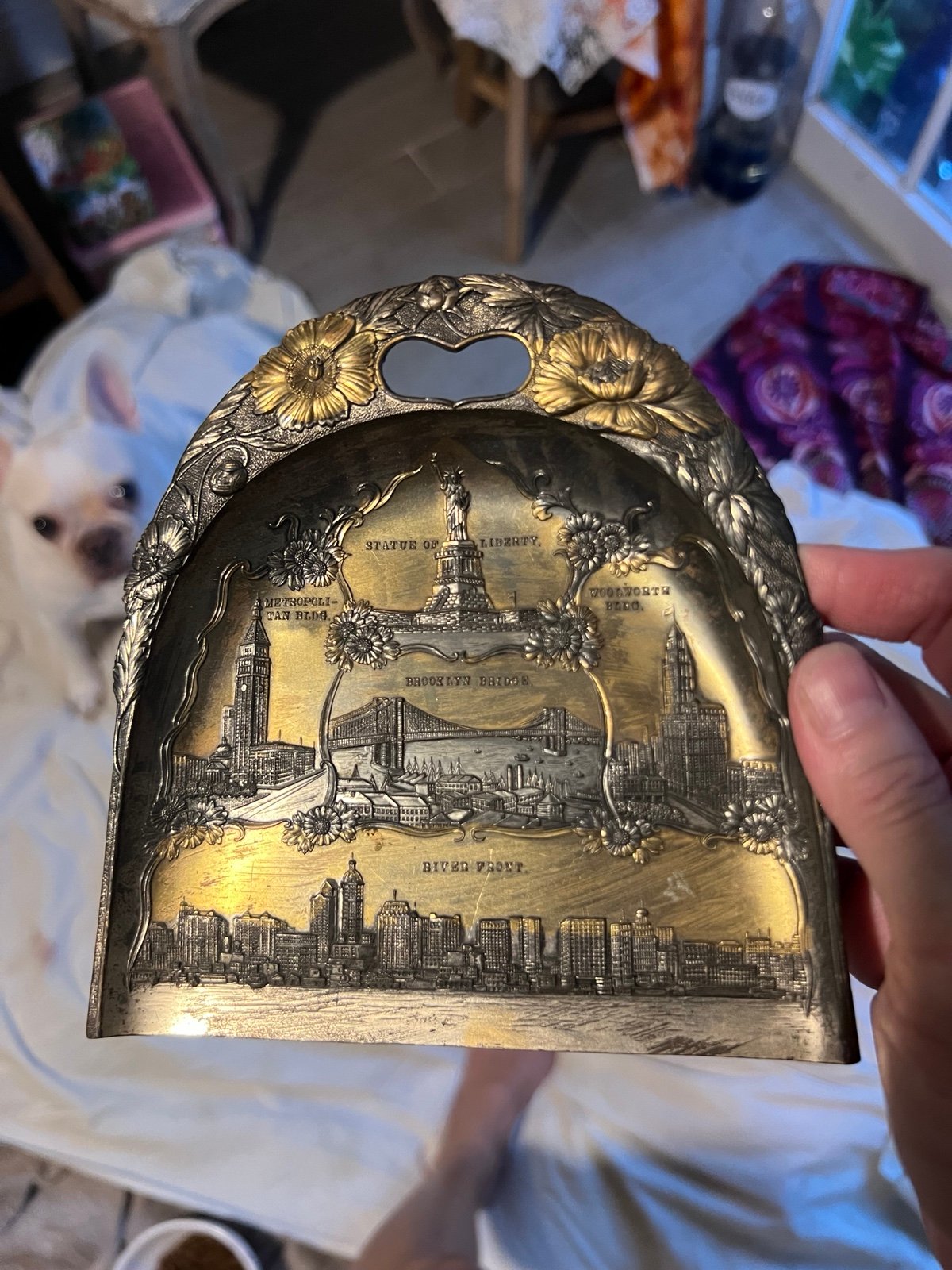 Vintage Antique NYC souvenir hangable dustpan -Cool!