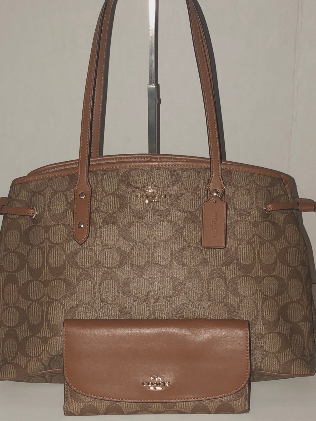 Preowned COACH Signature Drawstring Khaki Shoulder Bag F57842 w Matching Wallet