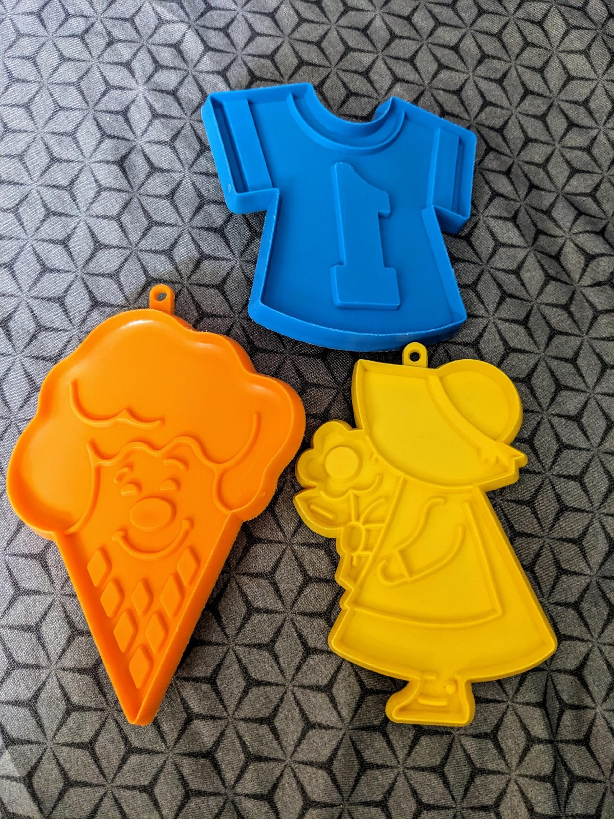 Vintage Hallmark Cookie Cutters