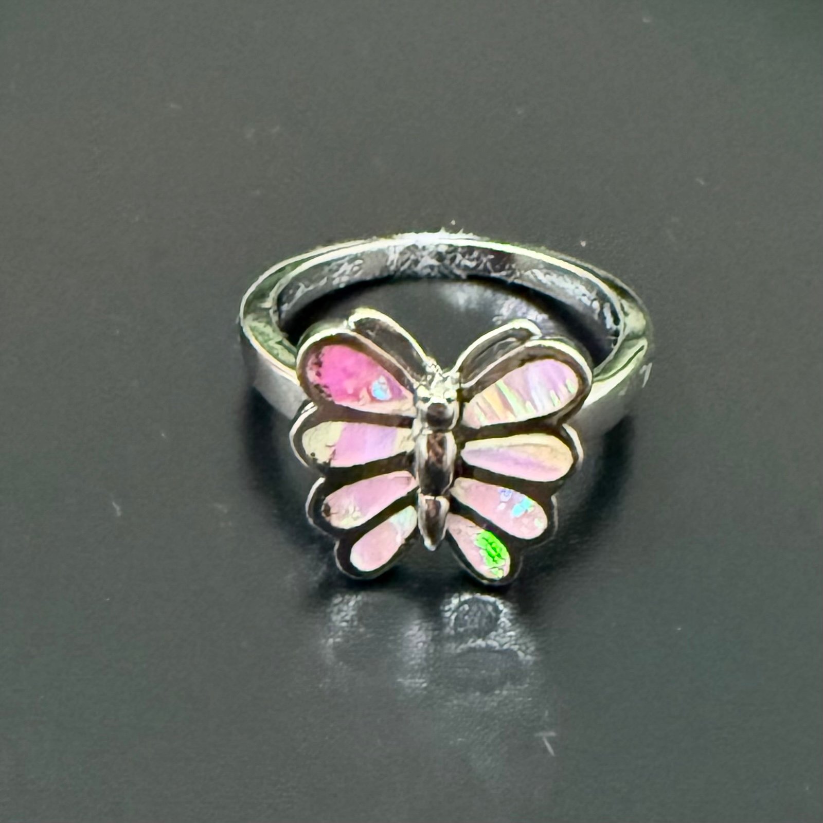 925 Sterling Silver Iridescent Pink Opal Inlay Butterfly Ring Size 7 4g.