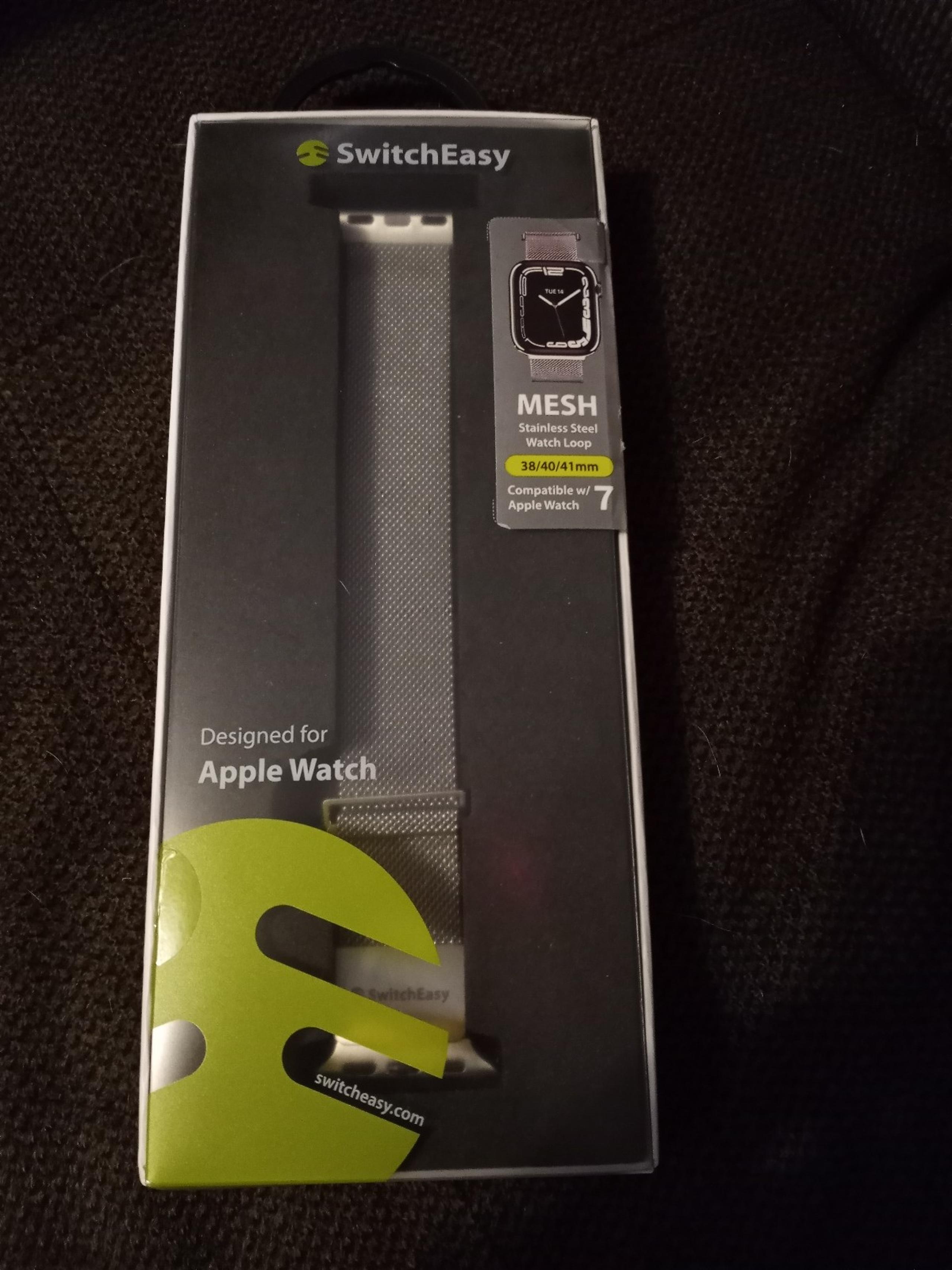 Stainless Steel wrist band compatible to Apple watches.