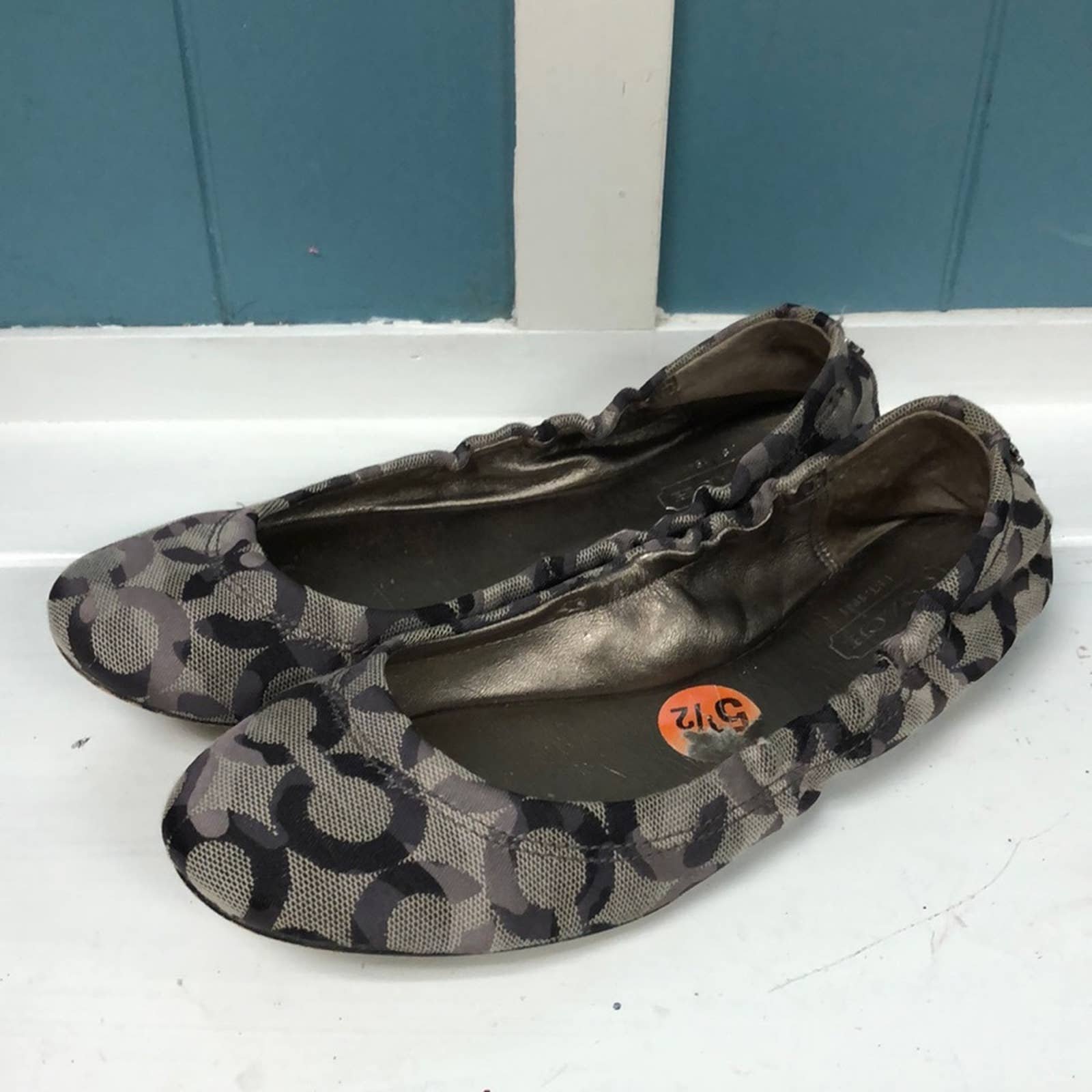 COACH Slip-On Ballerina Flats - Back/Gray & White - Size 5.5