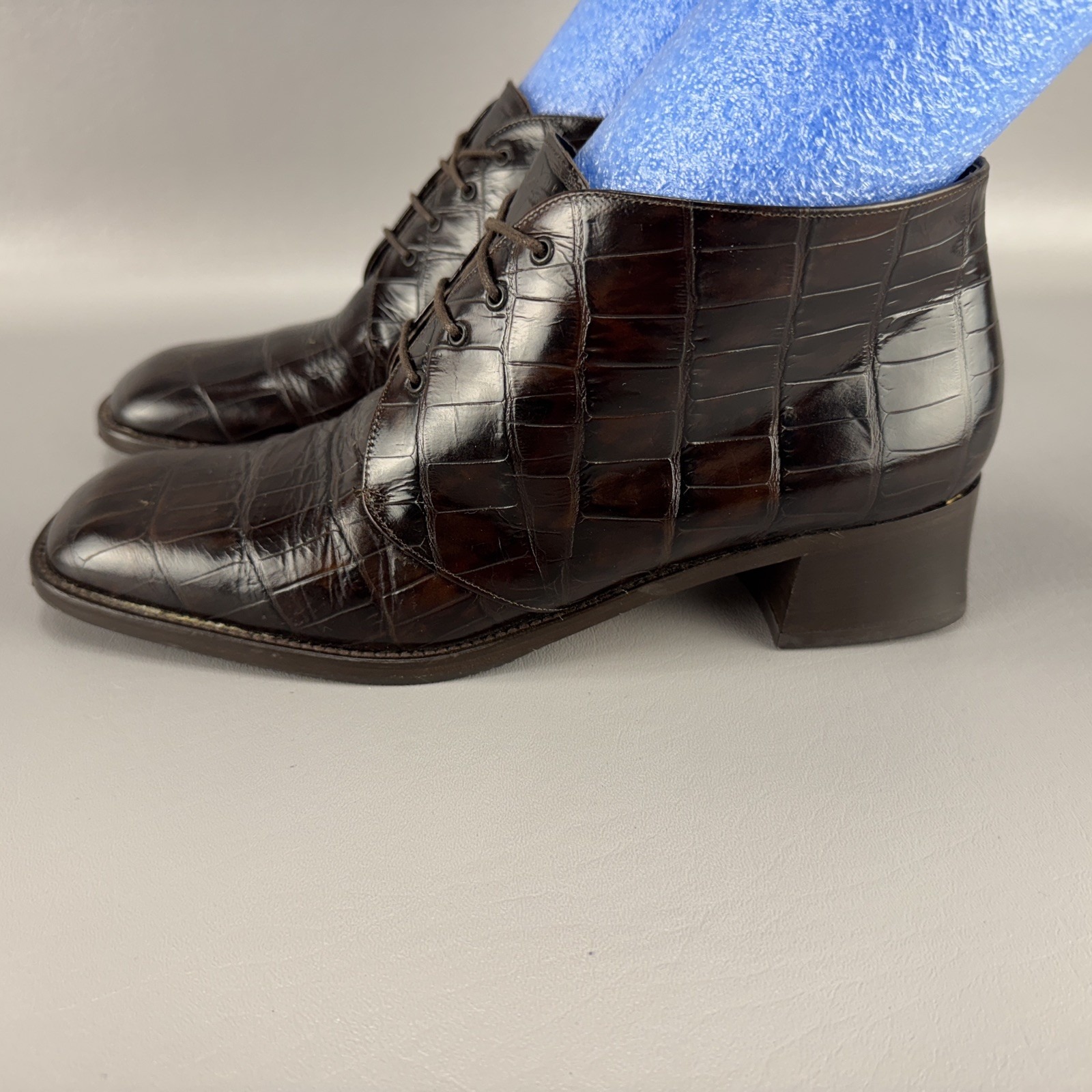 AMALFI Booties Womens Sz 9.5AA Patent Leather Croc Print Career Office Lace Up