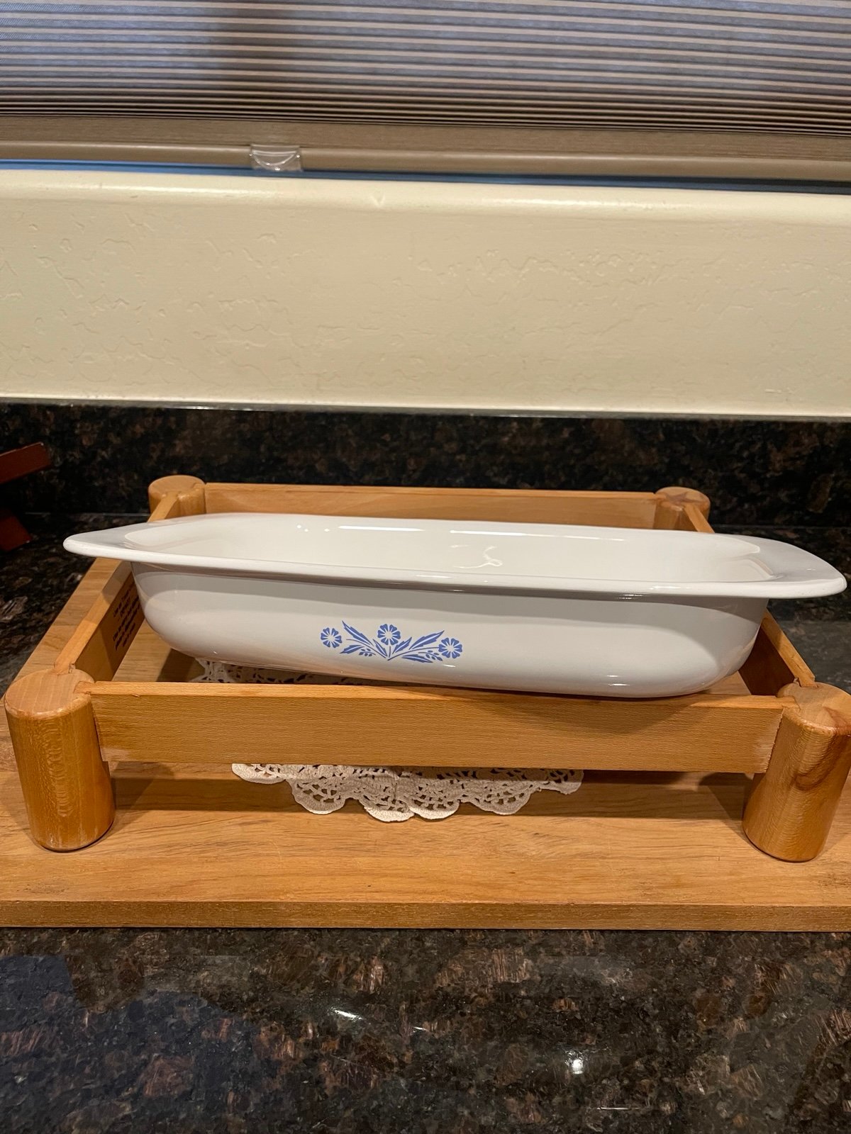 Corning Ware P-21 BLUE CORNFLOWER Roaster with trivet