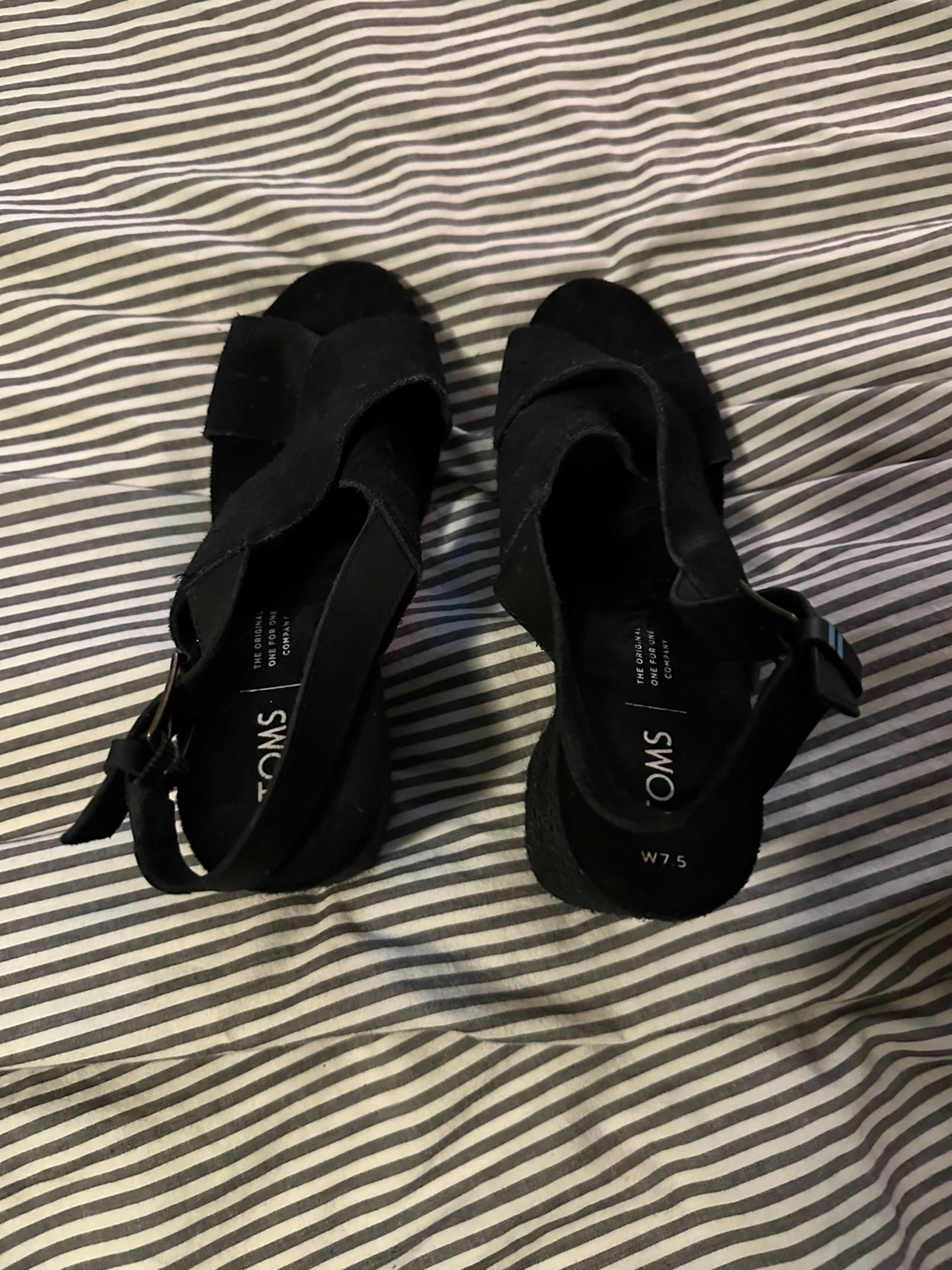 Toms sandals