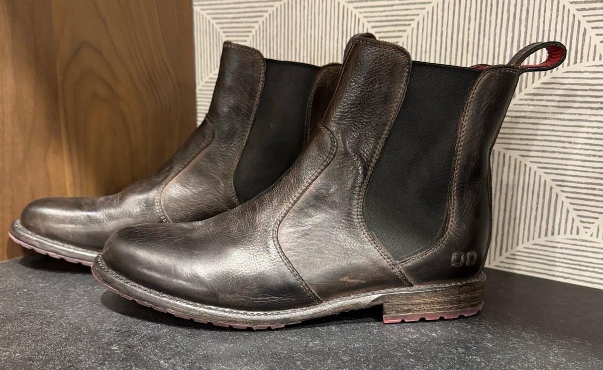 BedStu Nandi Black Lux Chelsea boots size 8.5