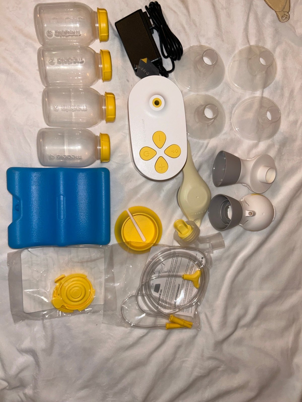 Double electric breast pump medela