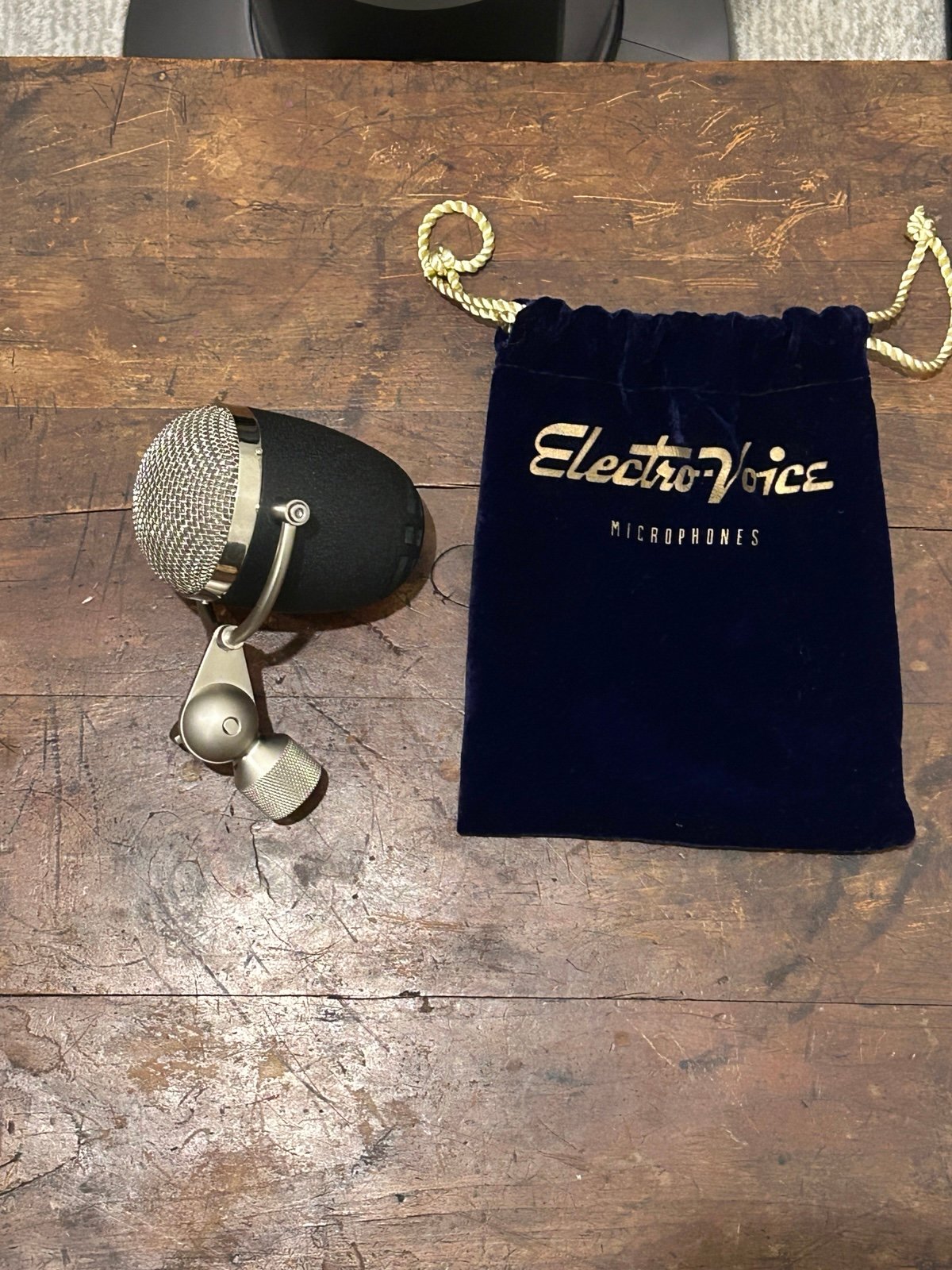 EV Electro Voice Raven dynamic mic
