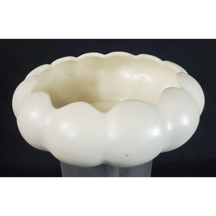 Vintage Red Wing Pottery Ivory Scalloped Console Bowl Mid Century Mod MCM 278__