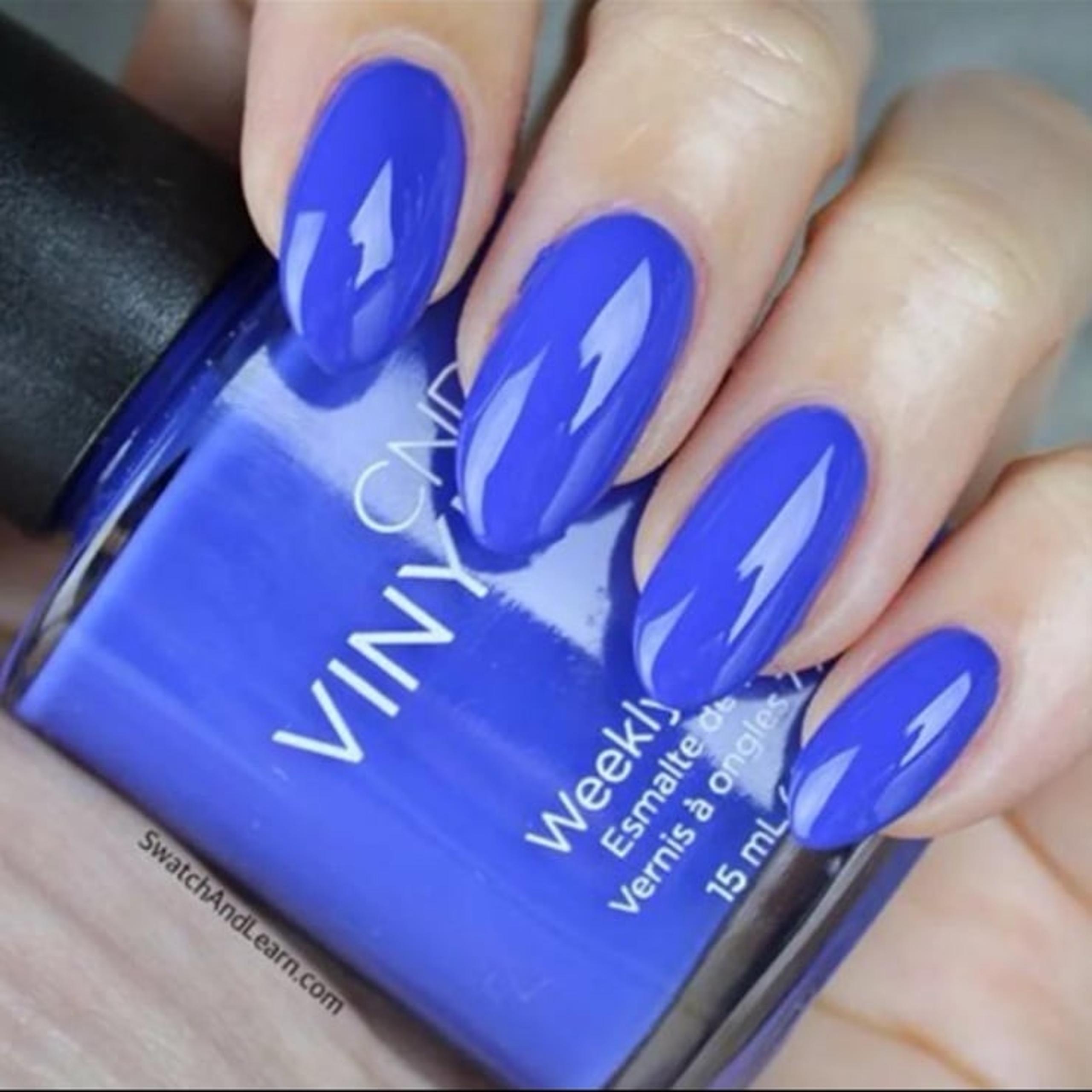 CND Vinylux Weekly Longwearing Nail Polish ❤️ Blue Eyeshadow