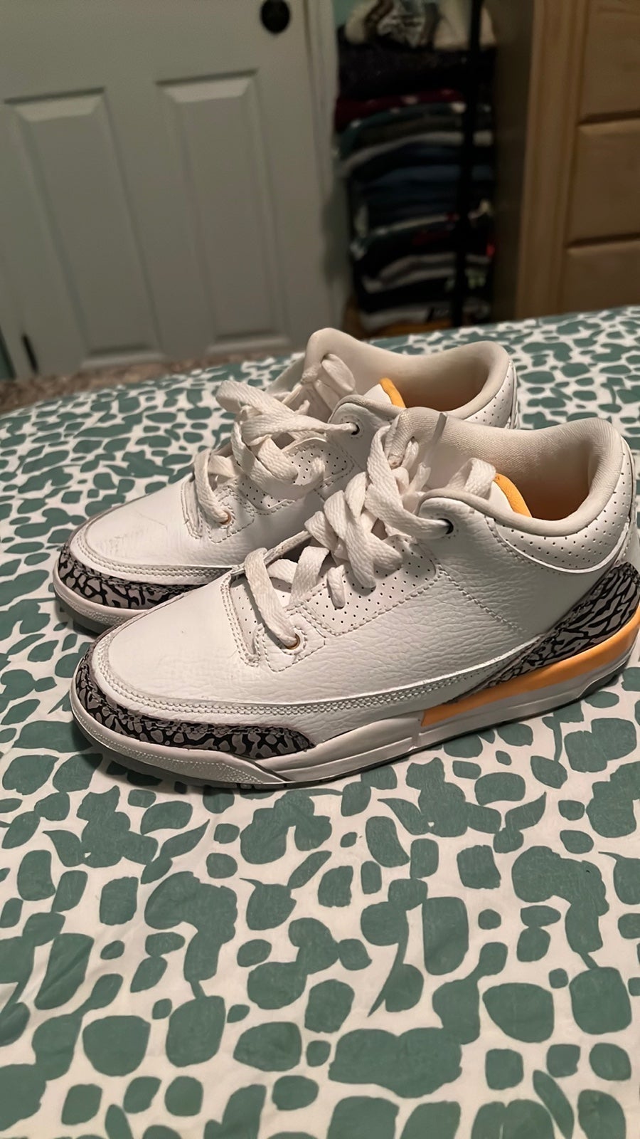 Boys Jordan sneakers size 2 brand new