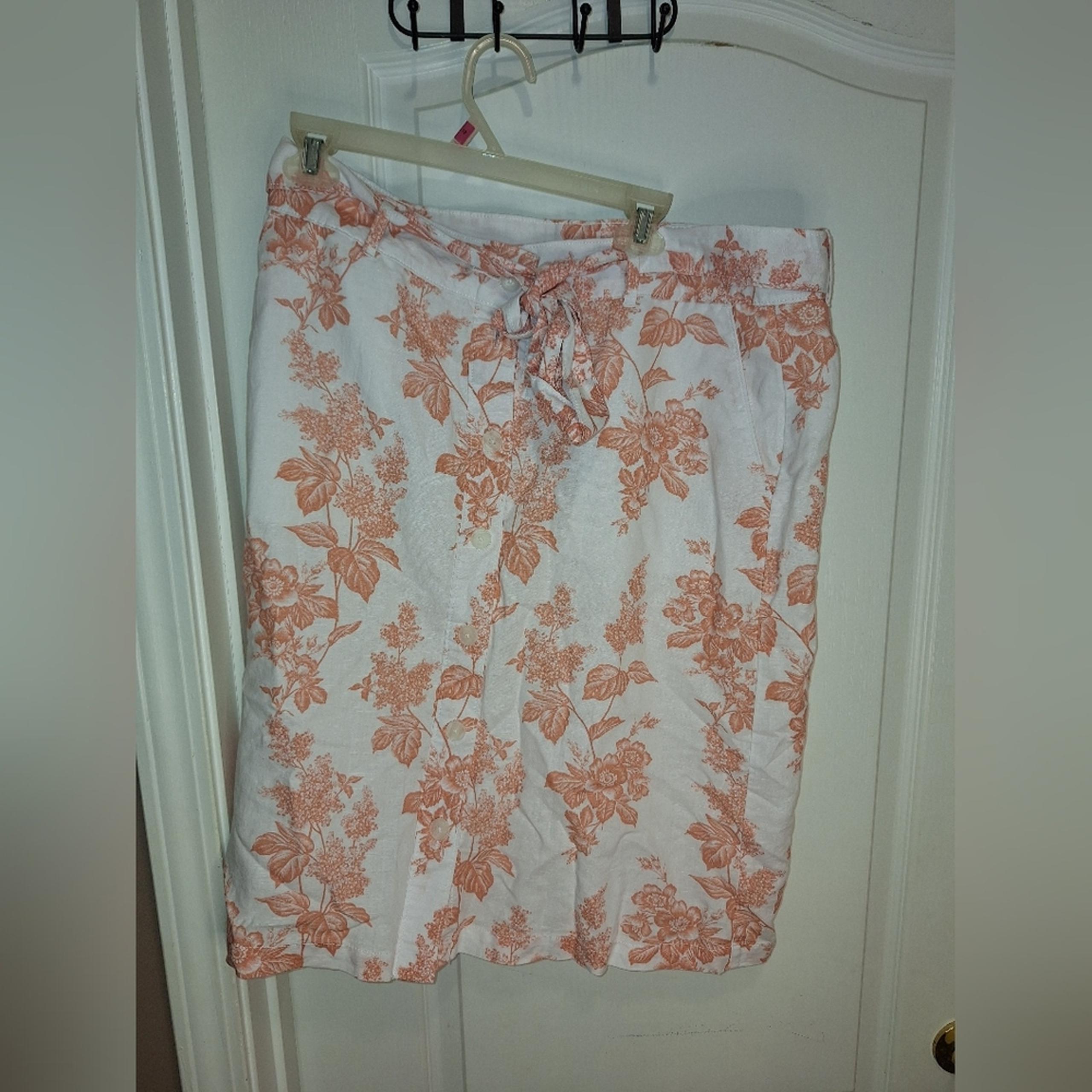 Liz Claiborne Coral Midi Skirt/ Size 6