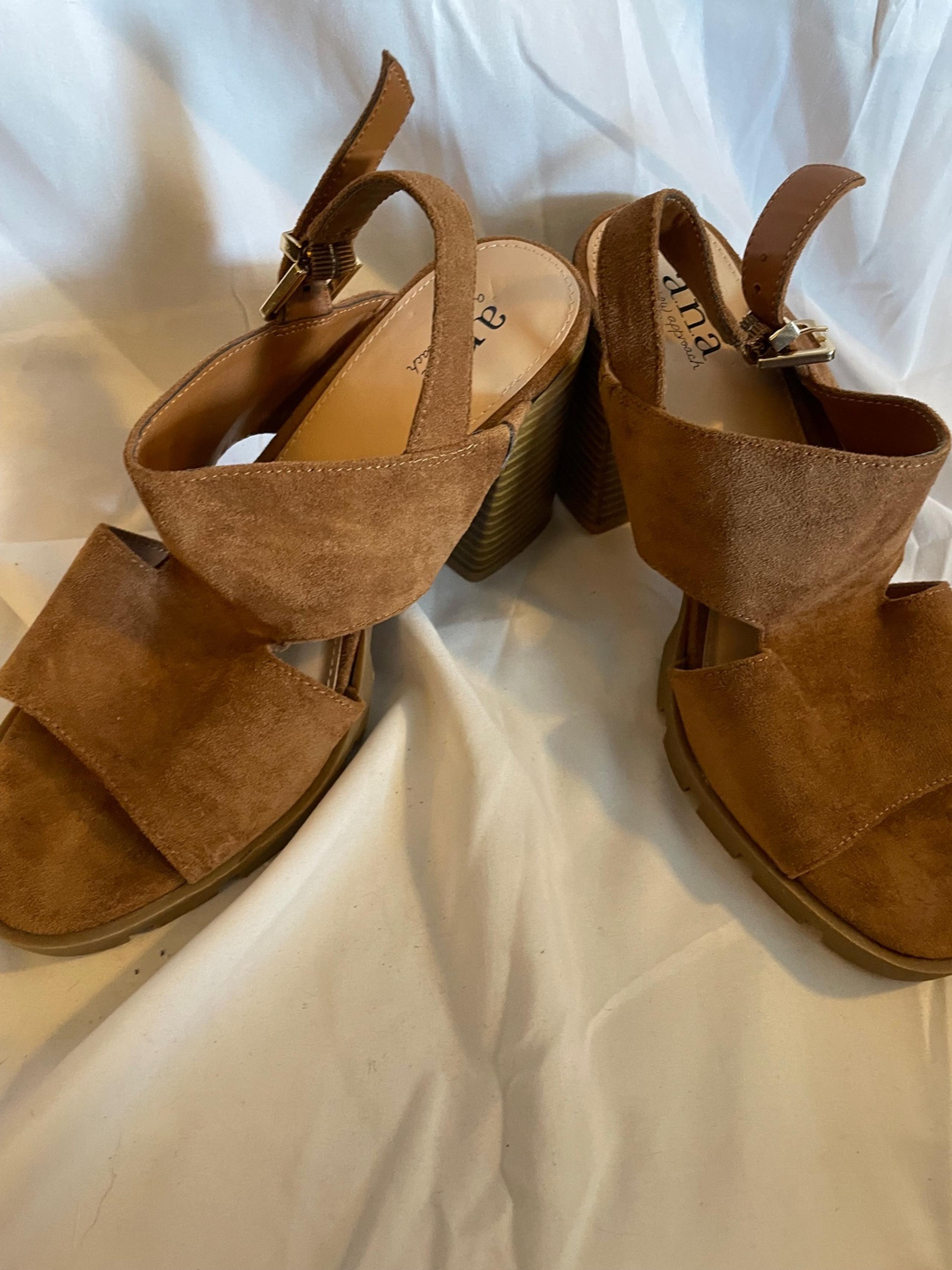 a.n.a. Women’s Block Heel Sandal Size 8 Slingback Brown Leather Upper