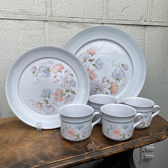 12 piece Set Denby Dauphine Stoneware Dinnerplates Side Plates Tea Cups